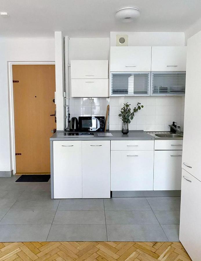 Halby Apartment Chlodna 15 Varsavia Esterno foto