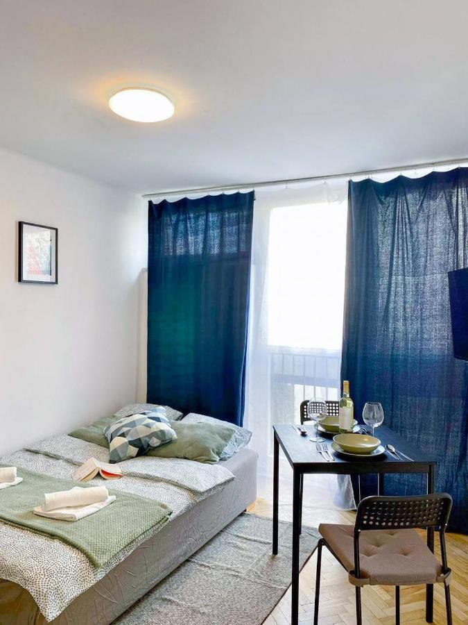 Halby Apartment Chlodna 15 Varsavia Esterno foto